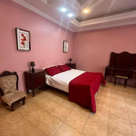 Apartment Spacious Flat Near Valletta & Waterfront - Ideal Location