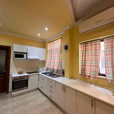 Spacious Flat Near Valletta & Waterfront - Ideal Location איל-פוריאנה