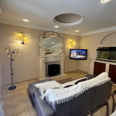 Spacious Flat Near Valletta & Waterfront - Ideal Location איל-פוריאנה